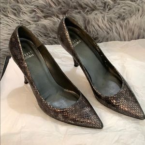 Stuart Weitzman snake print  heel 4 inch heel  7M